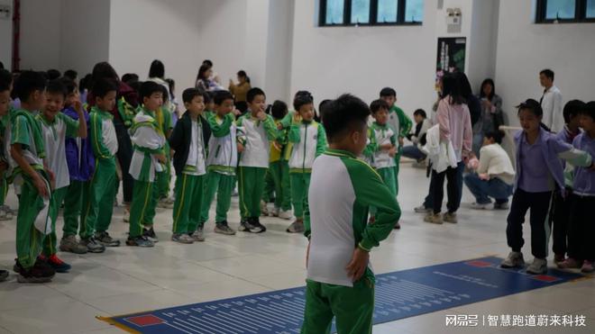 追光跑道带来精准的运动数据反馈(图2)