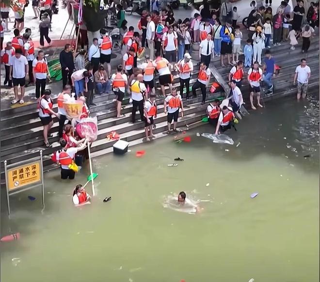 猎德村一朝翻船天下知名扬海外各种梗满天飞评论区笑不活了(图4)