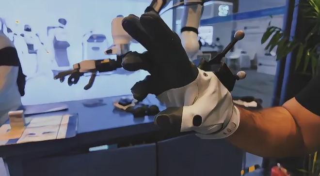 搜维尔科技：MANUS手套展示手部追踪技术从遥操作到具身智能！